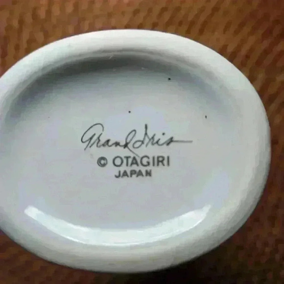 Otagiri Grand Iris Japan Porcelain Oval Bud Vase Blue Iris Gold Trim Vintage - Picture 5 of 6